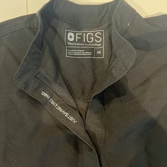 Figs sleeveless scrub top - Picture 2 of 6